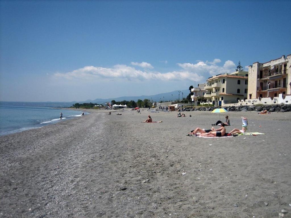 Savoca Apartment Giardini Naxos Dış mekan fotoğraf
